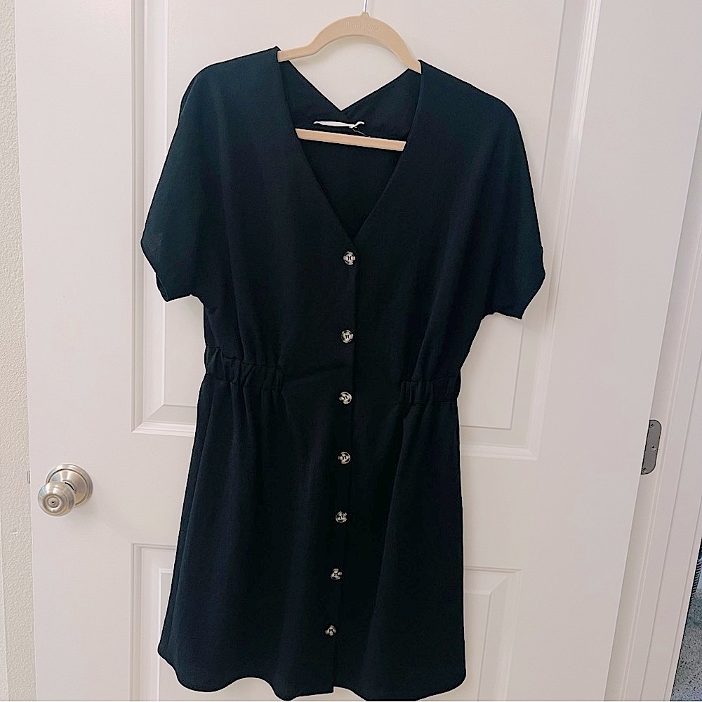 Lush Black V Neck Dress With Buttons